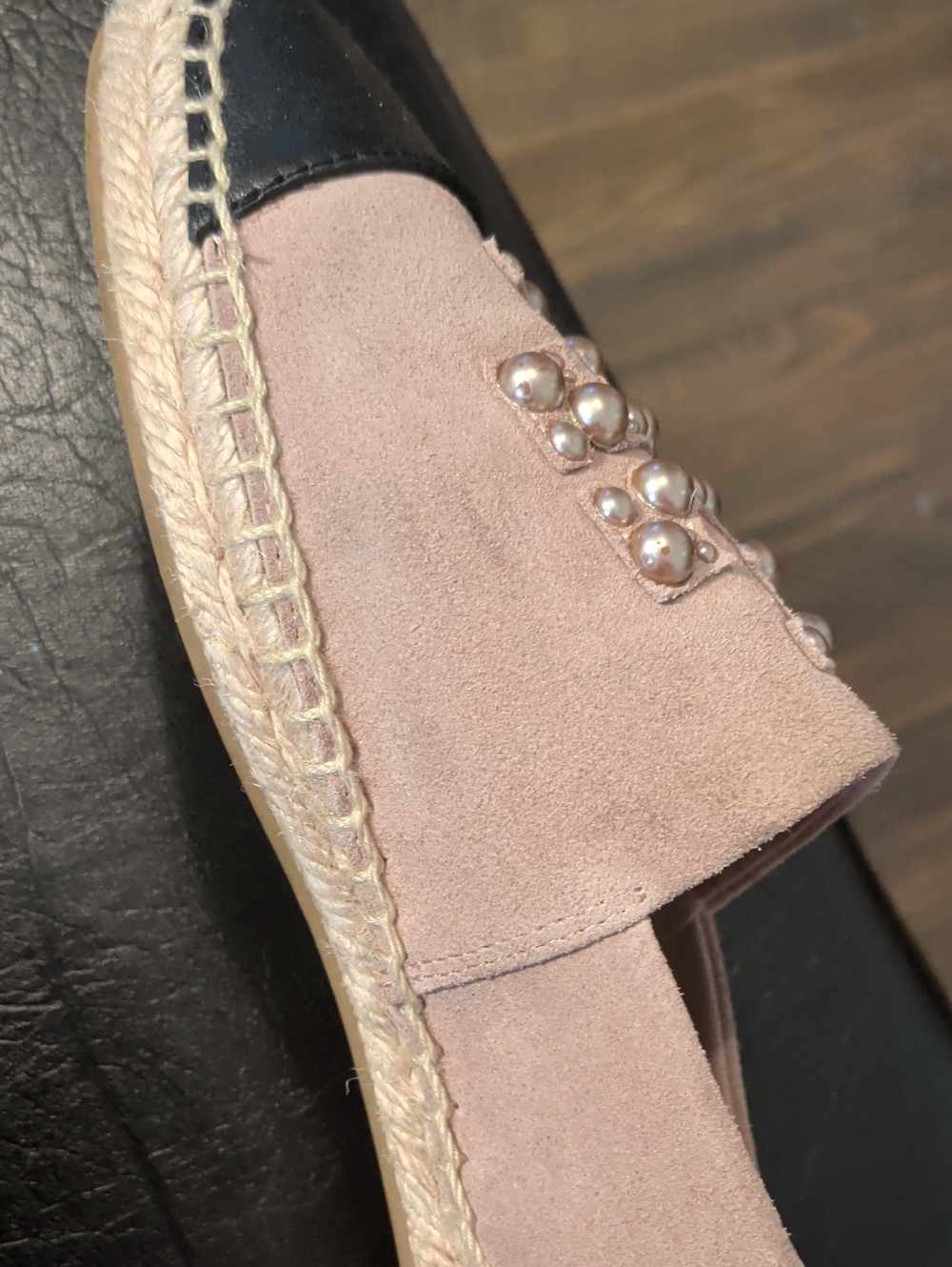 TORY BURCH blush pink suede espadrilles with pearl logo - size 8.5 - Picture 5 of 9